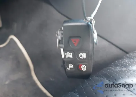 2017 Jaguar Xj z USA, uszkodzony, nr VIN SAJXJ1GD0H8W08934